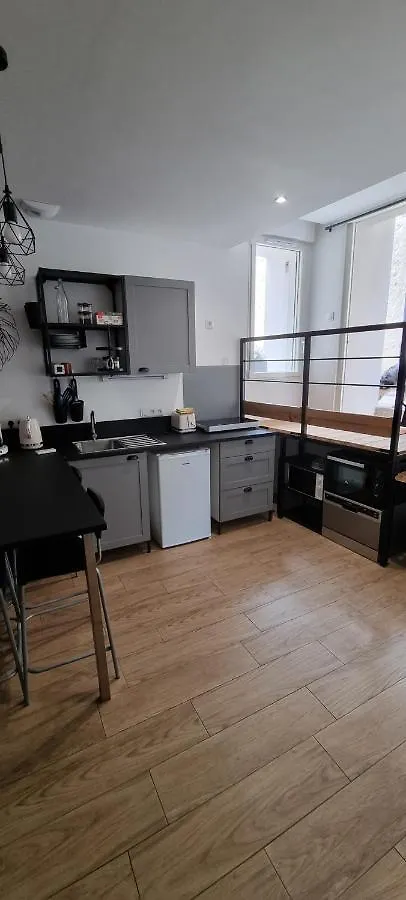 Appartement Chaleureux En Ardeche La Roche-de-Glun 0*,  France